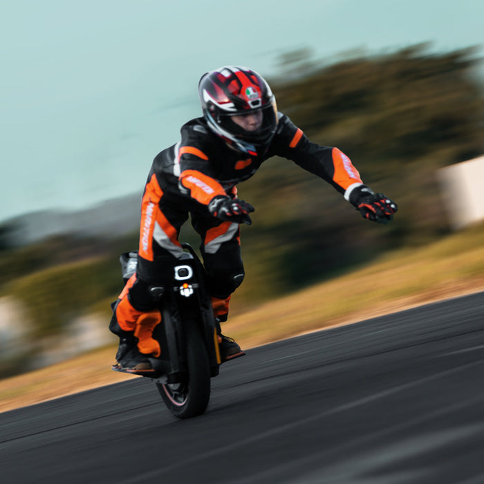 INMOTION P6 official product and riding image 7
